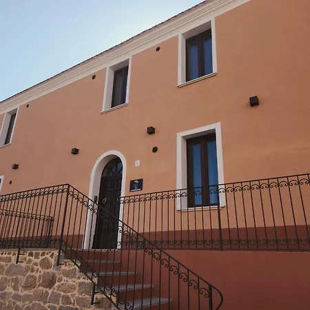 Residenza Tittinu 招待所